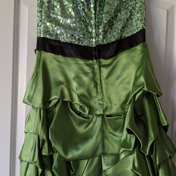 Junior Green Sequin Homecoming, Prom/Wedding Dress - Picture 4 of 5